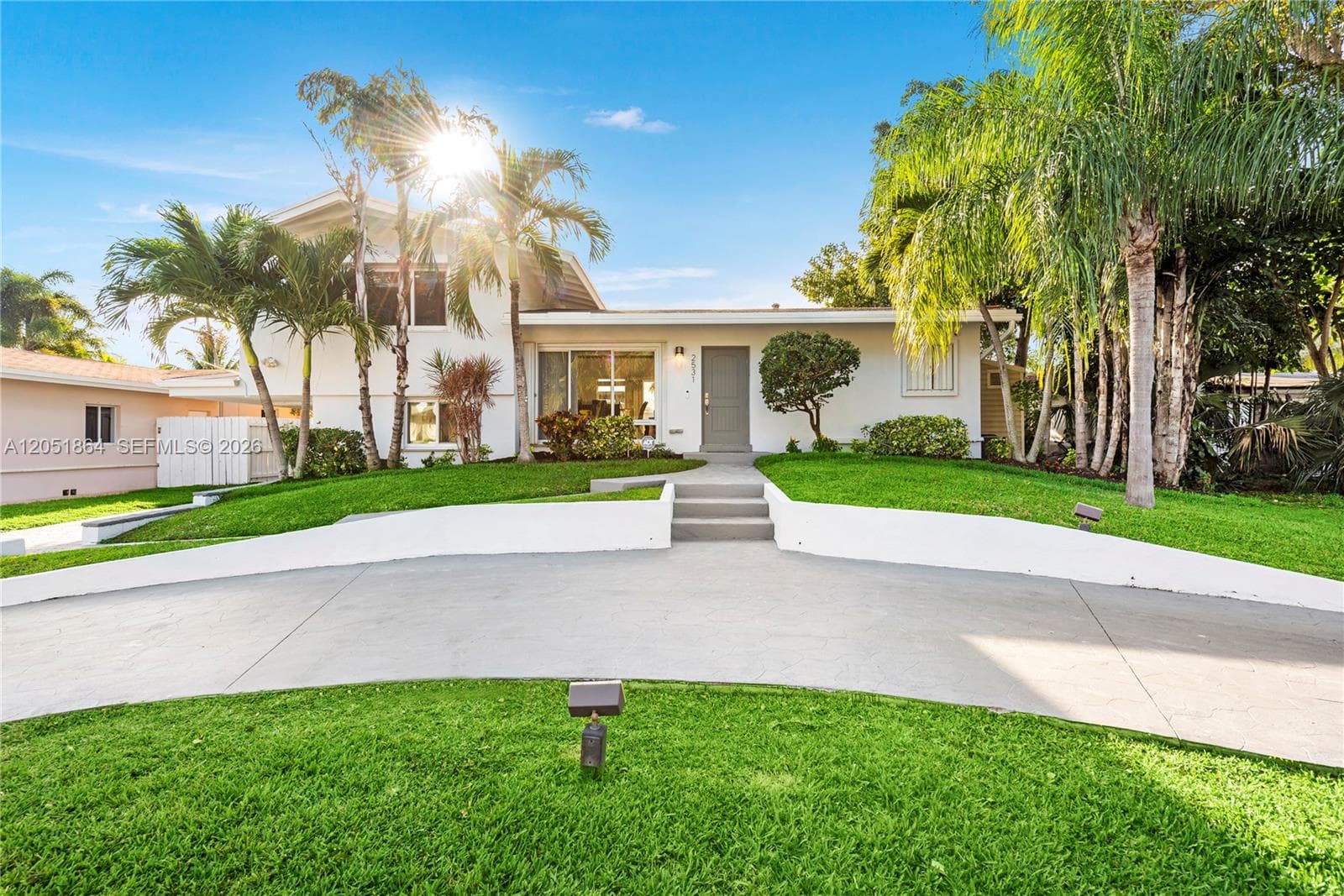 2531 Key Largo Ln photo 2