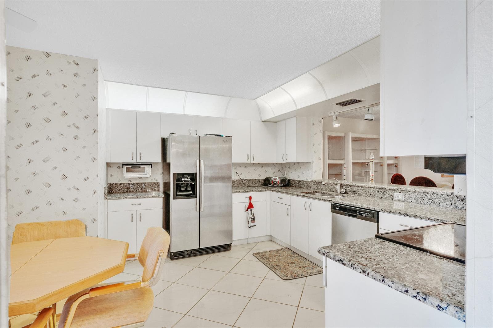 5585 Munsel Lane 102 photo 9