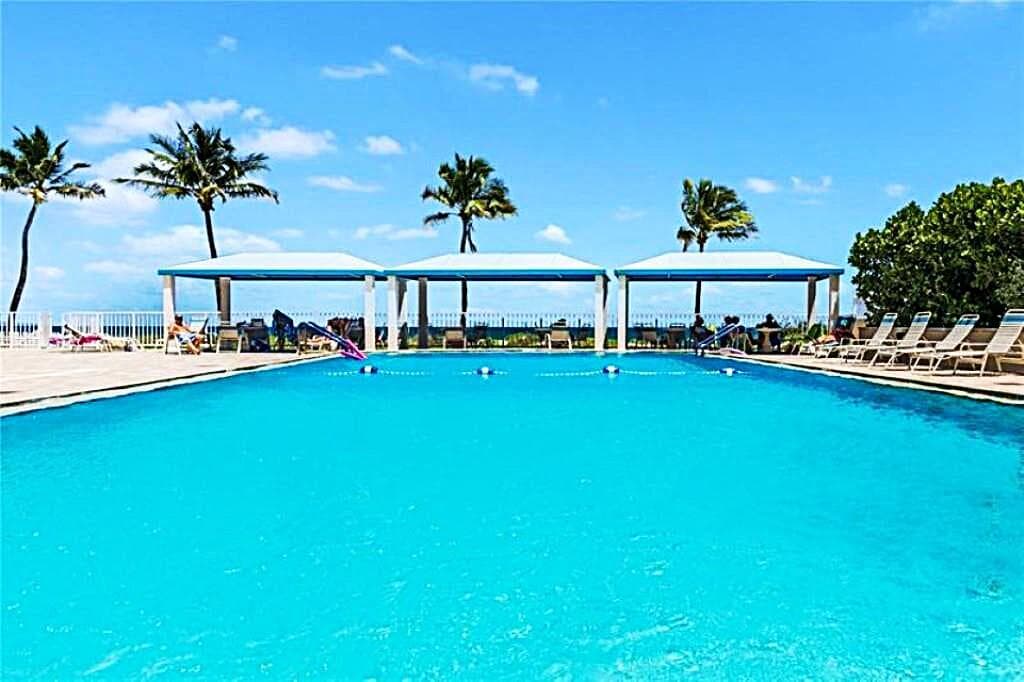 2000 S Ocean Boulevard 10k photo 13