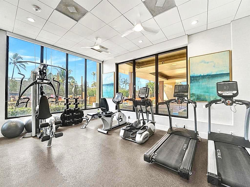 2000 S Ocean Boulevard 10k photo 15