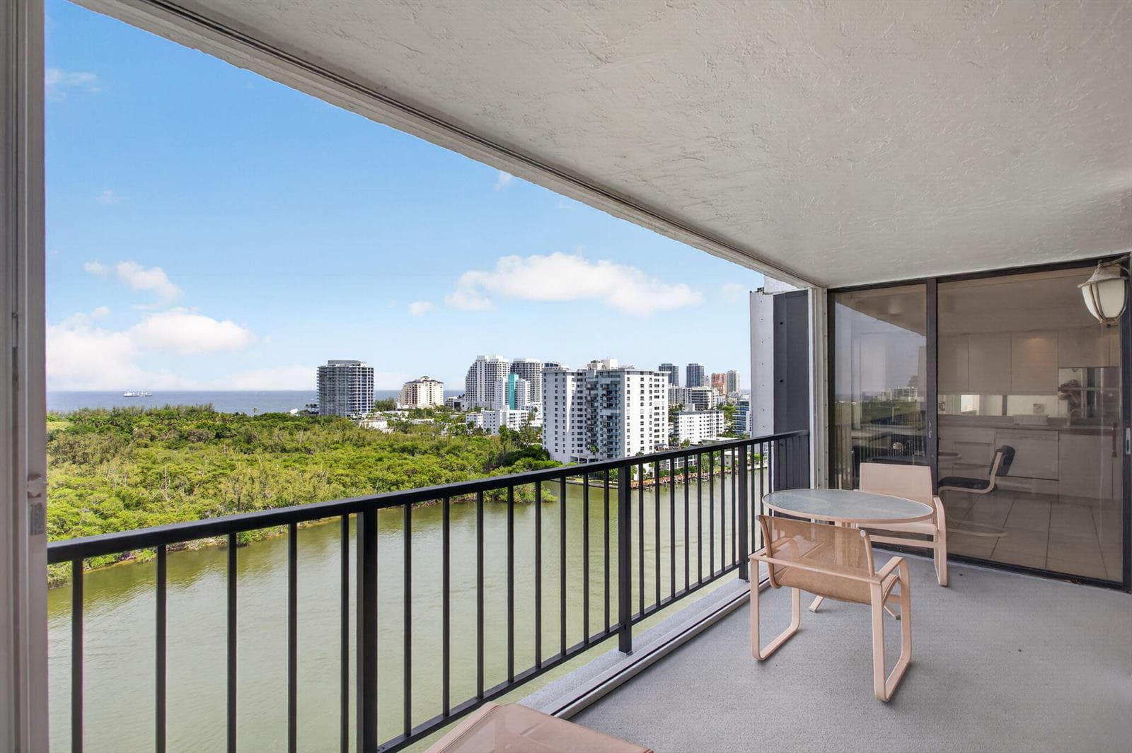 936 Intracoastal Drive 16e photo 4
