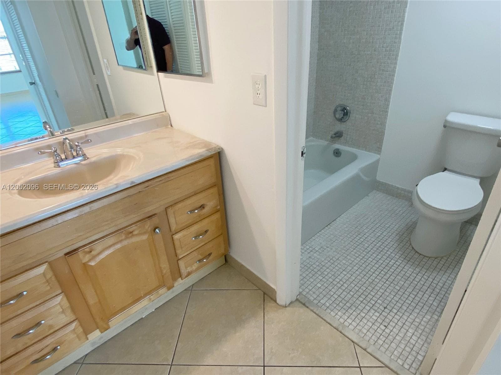 3800 S Ocean Dr 611 photo 8