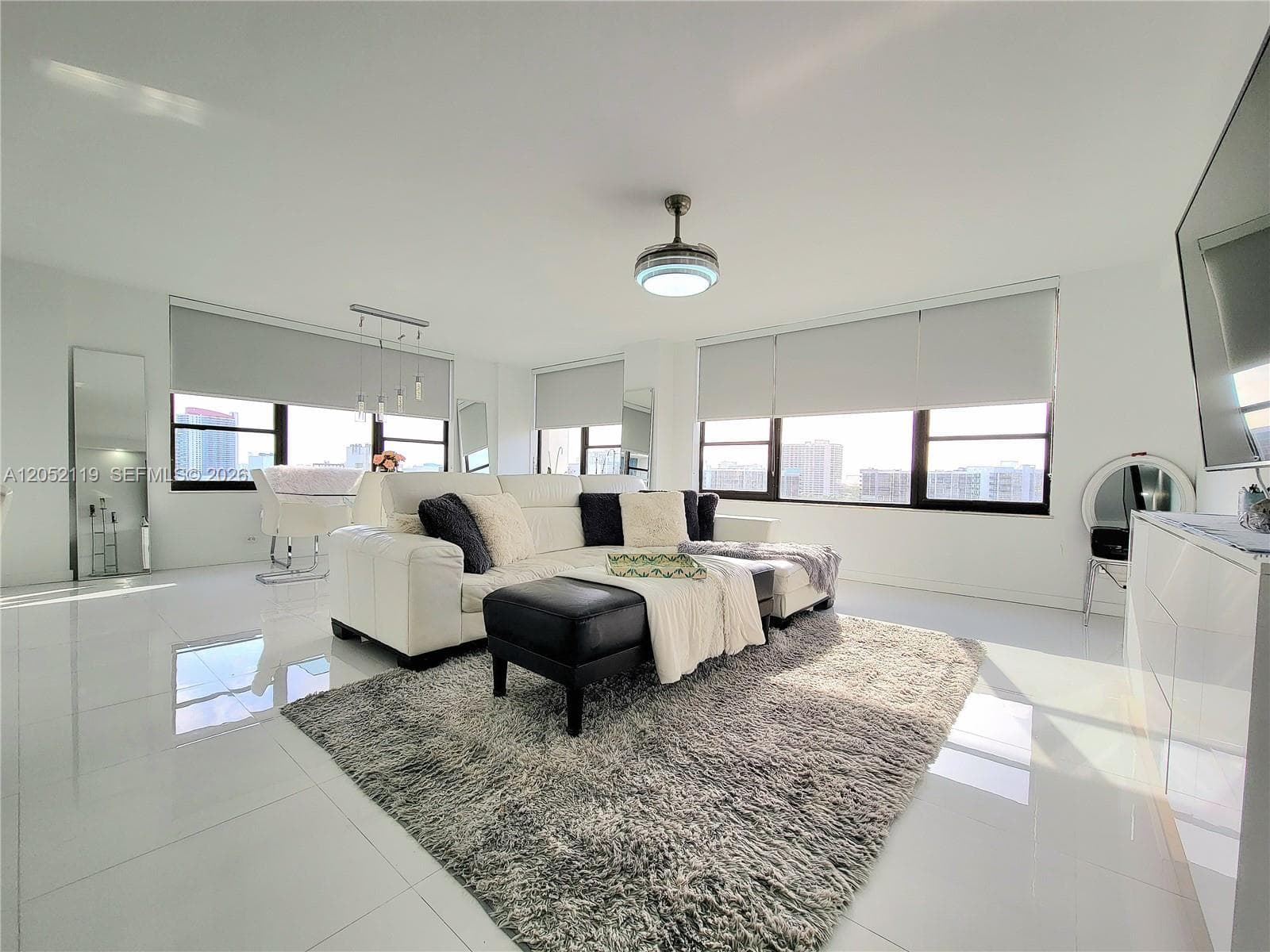 3505 S Ocean Dr 901 photo 7