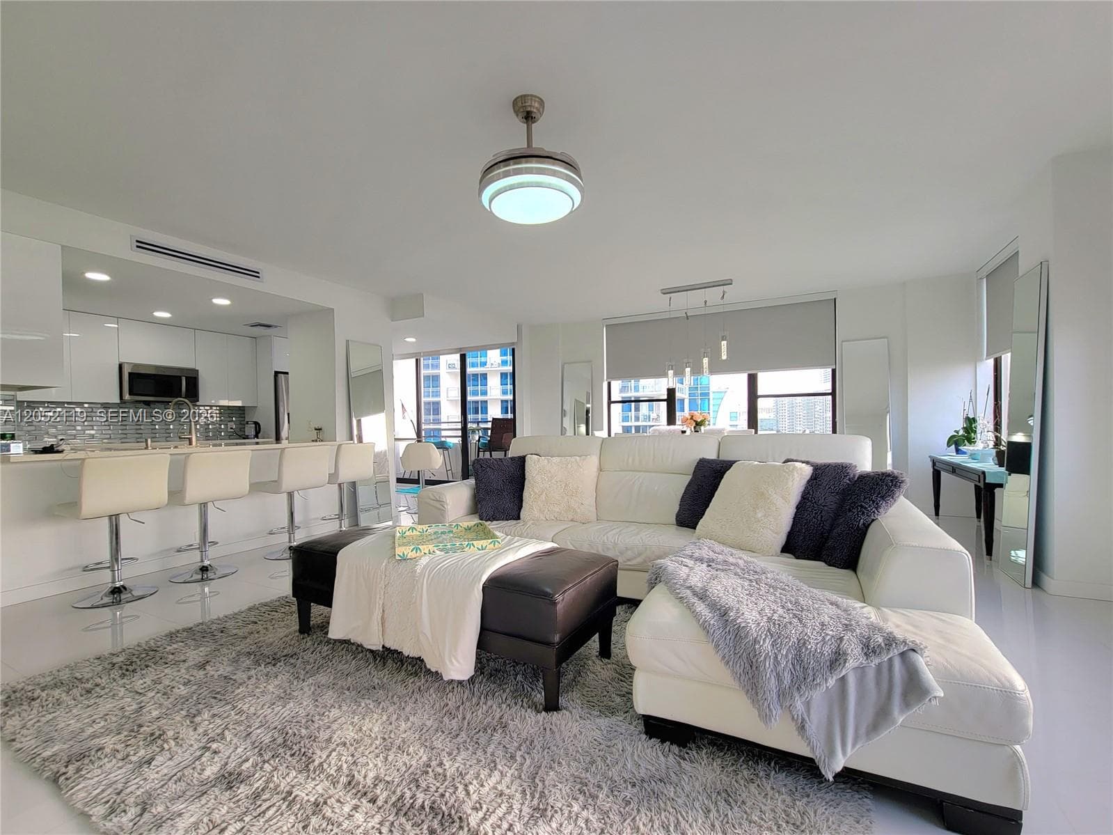 3505 S Ocean Dr 901 photo 10