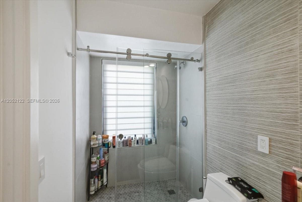 3321 NE 170th St 3321 photo 16