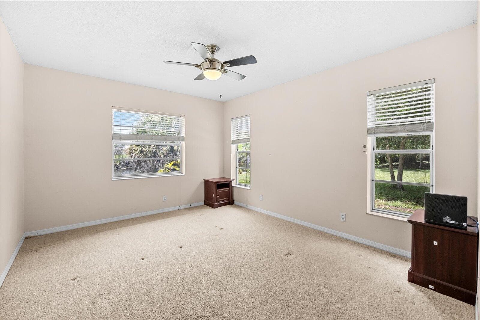 2550 SE Hemsing Street photo 16