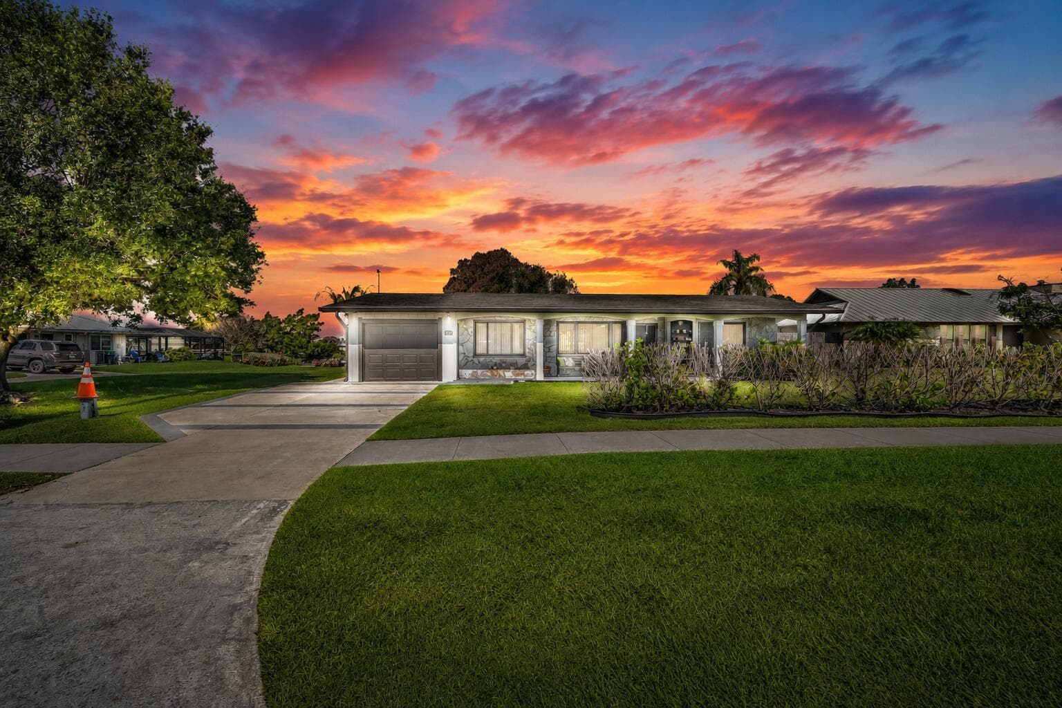 220 Riomar Drive photo 1