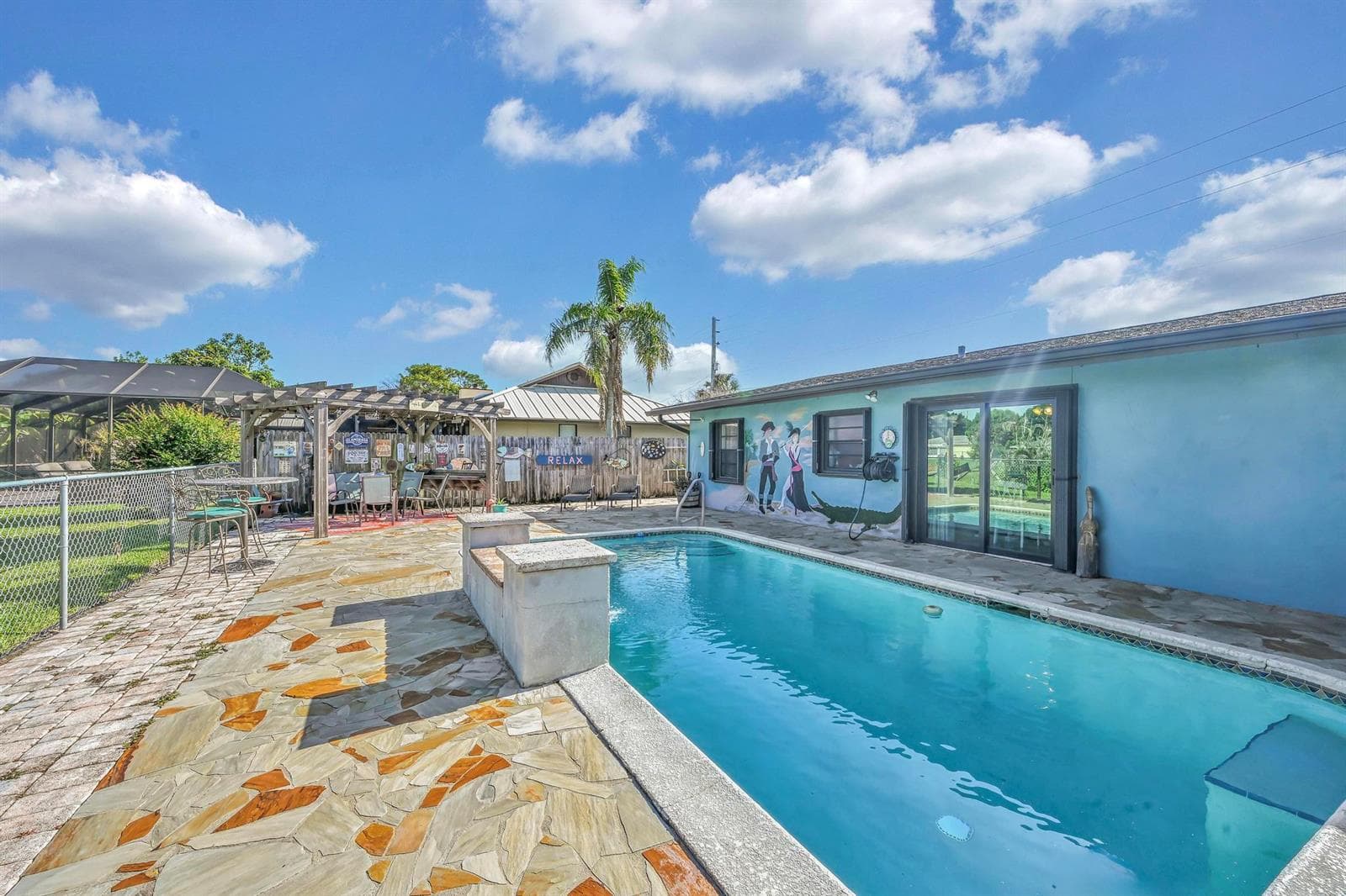 220 Riomar Drive photo 4
