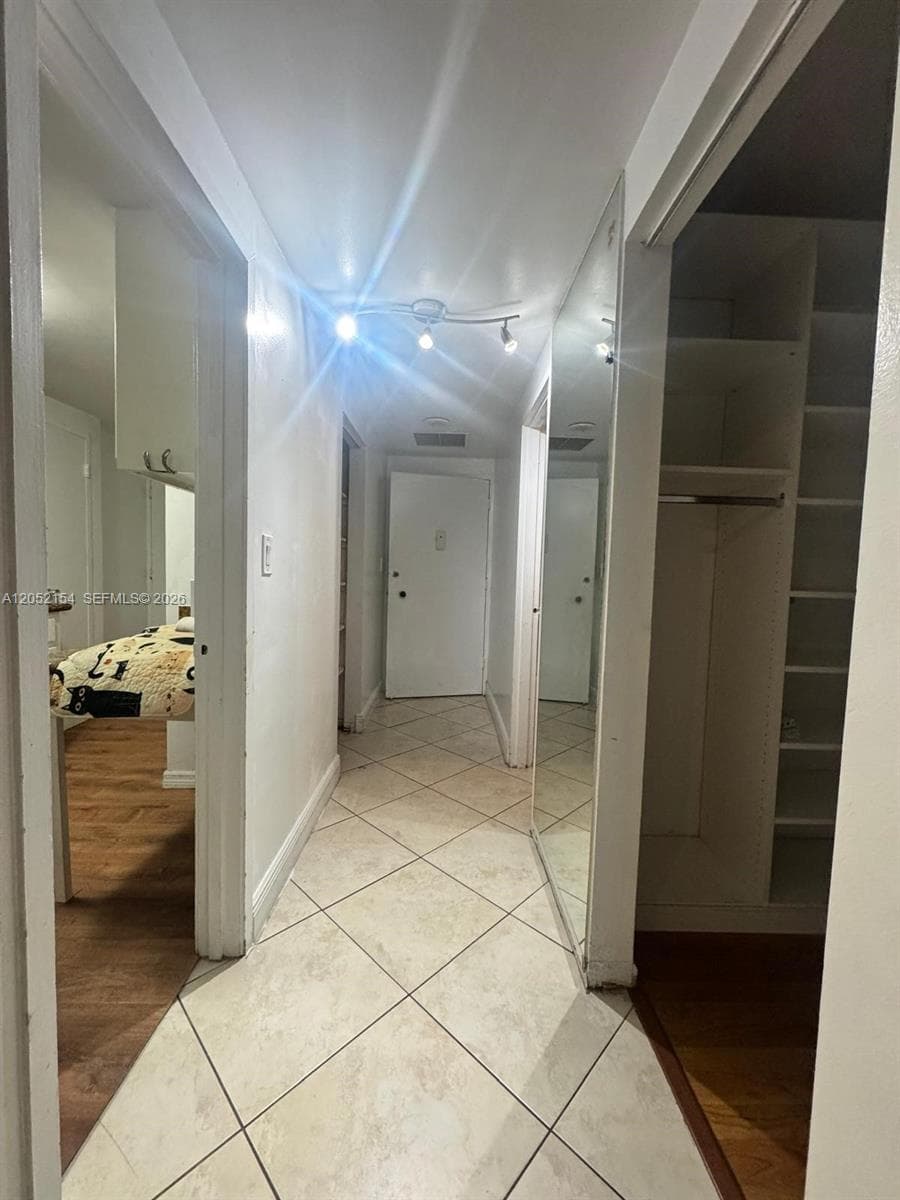905 Brickell Bay Dr 623 photo 16
