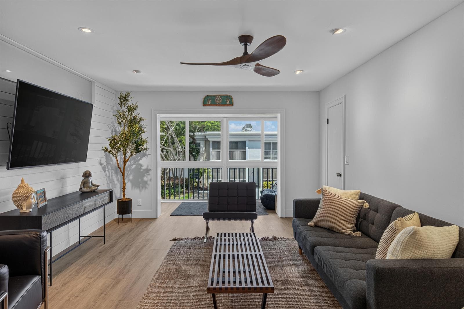 6515 Bay Club Drive 4 photo 14