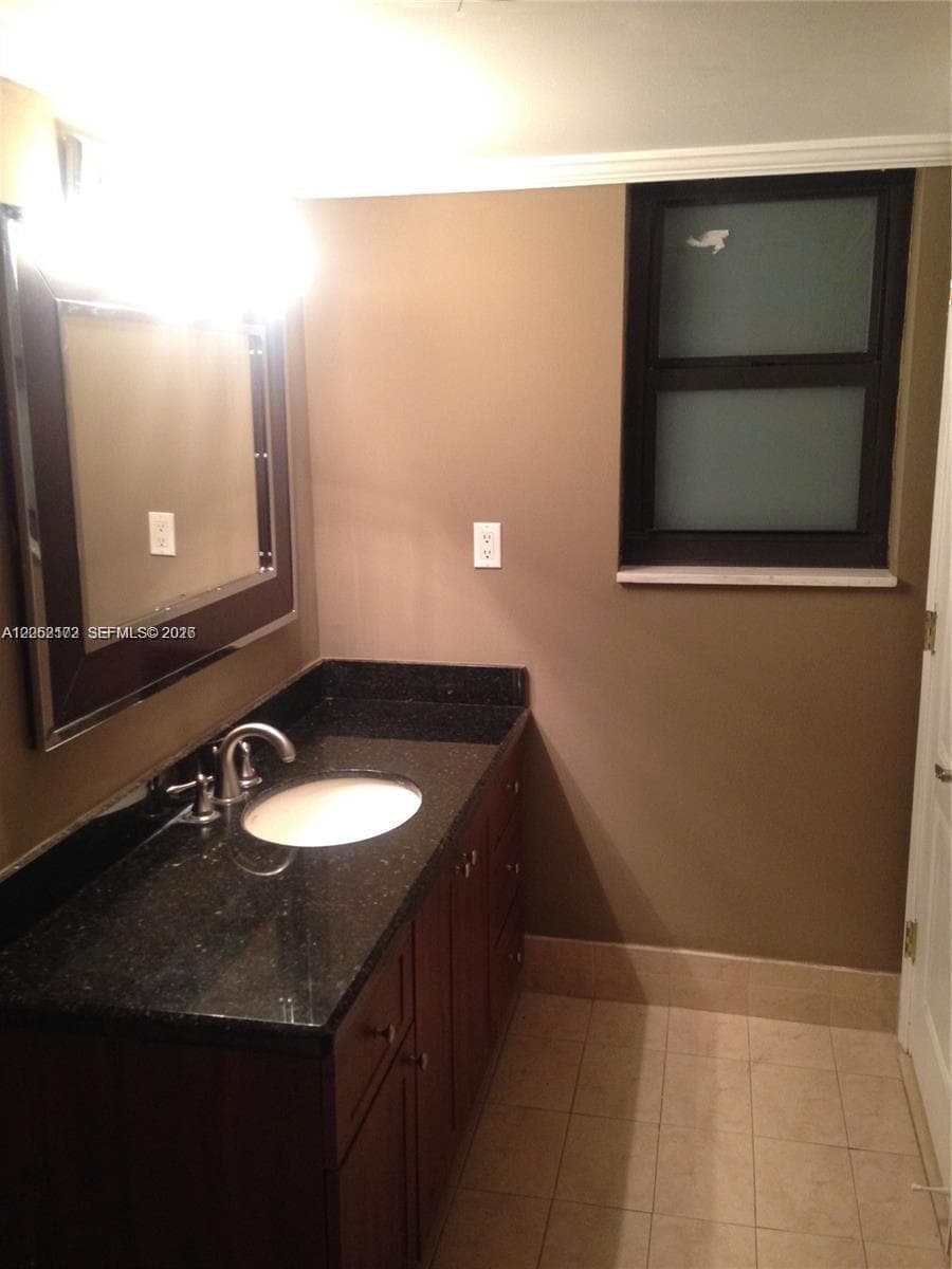 1800 Collins Ave 17A photo 7