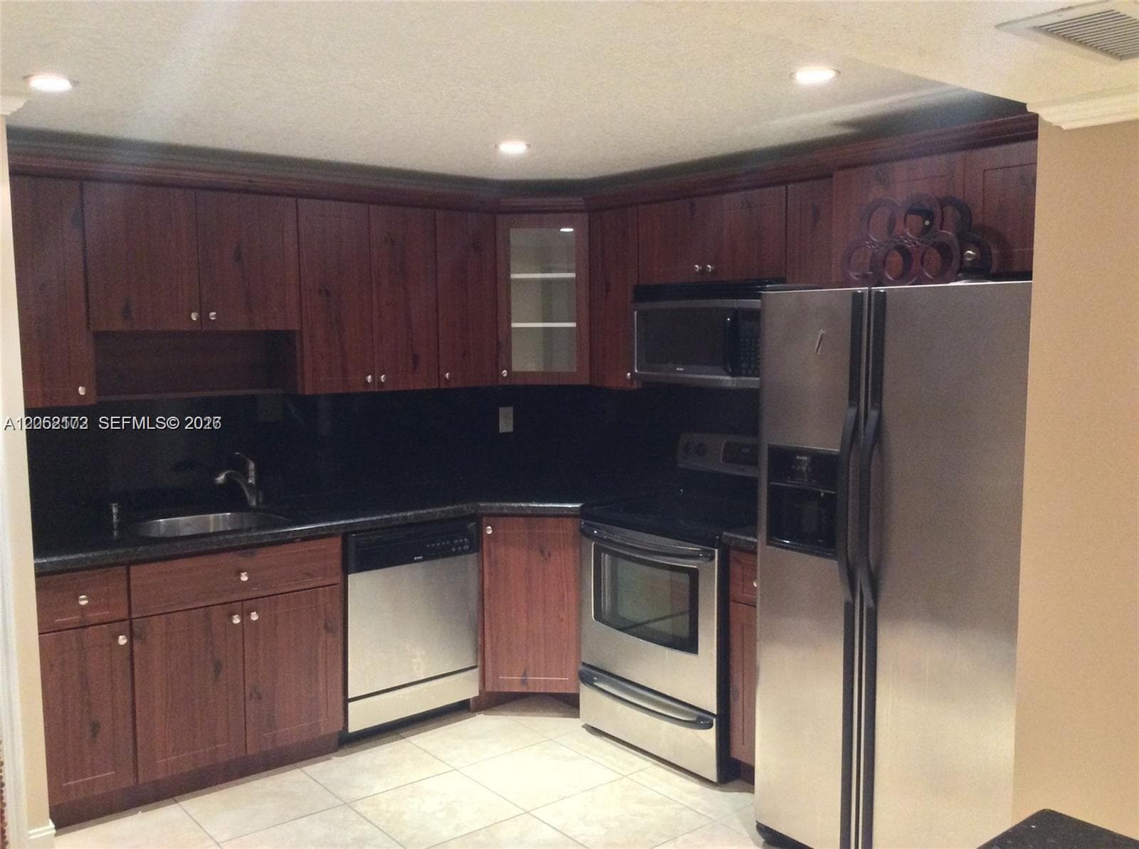 1800 Collins Ave 17A photo 3