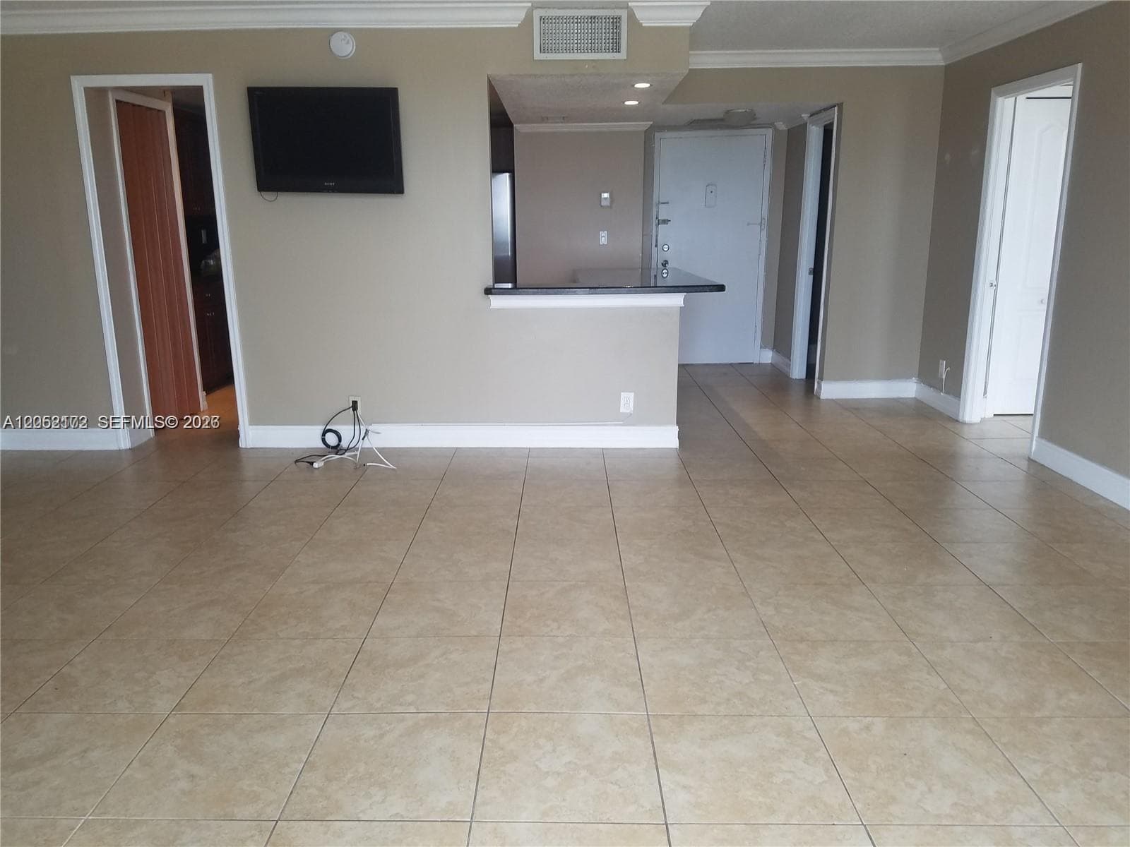 1800 Collins Ave 17A photo 4