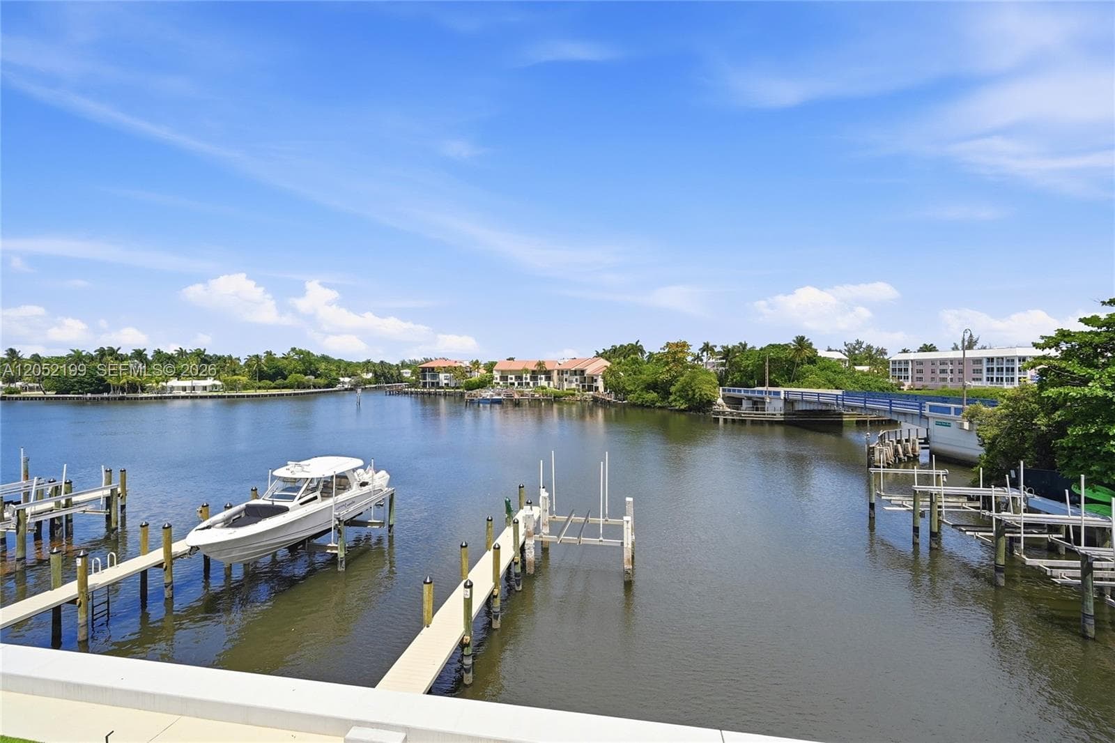 801 Palm Trl 10 photo 17