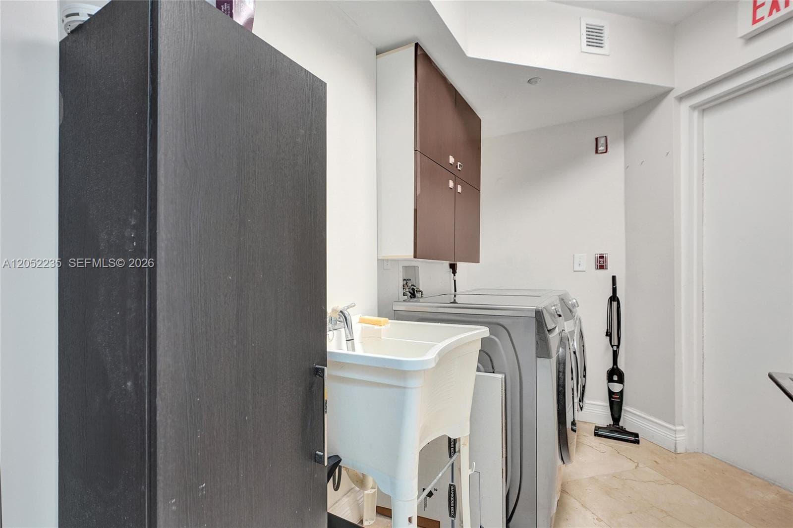 19111 Collins Ave 607 photo 23