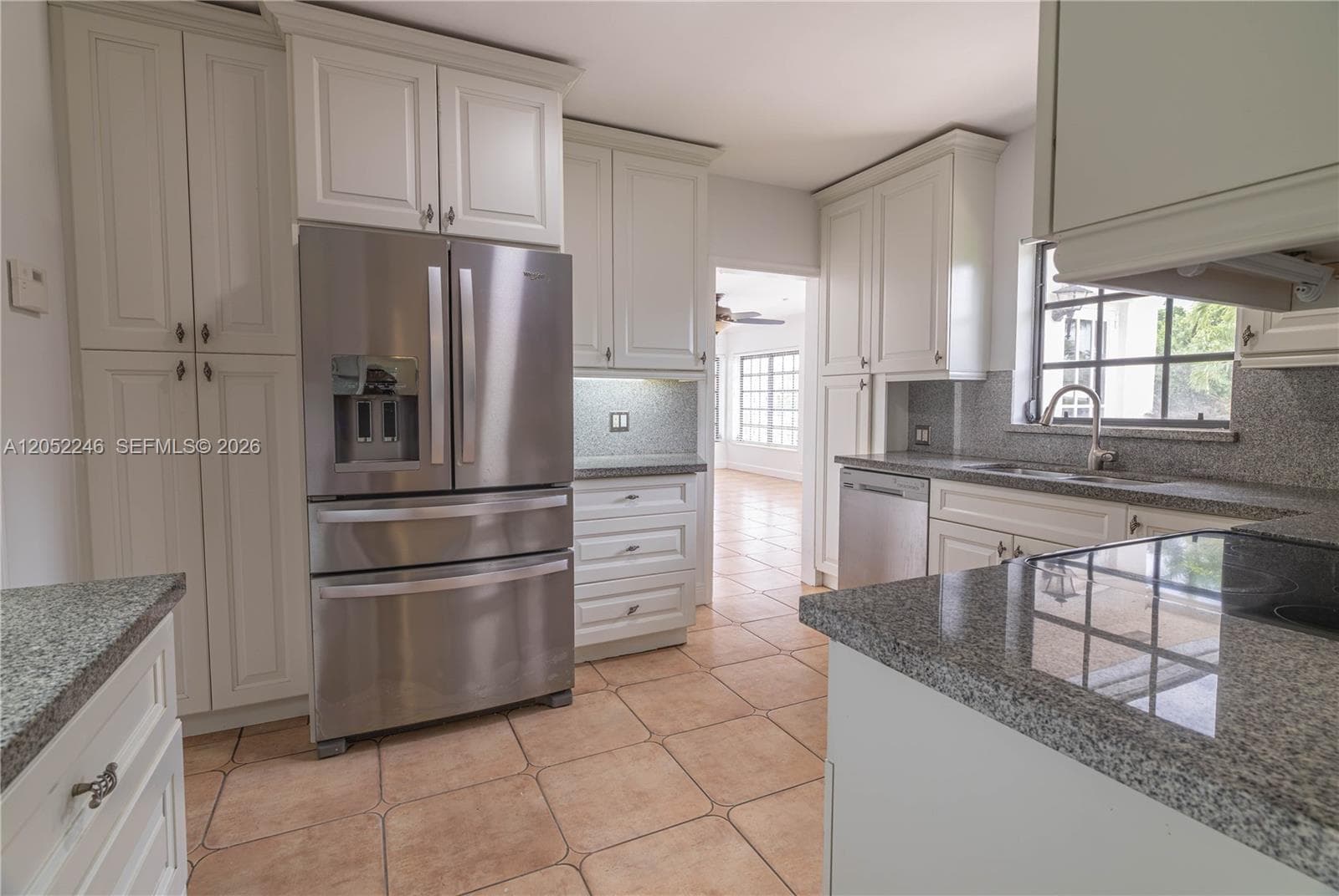 740 Jeronimo Dr photo 16