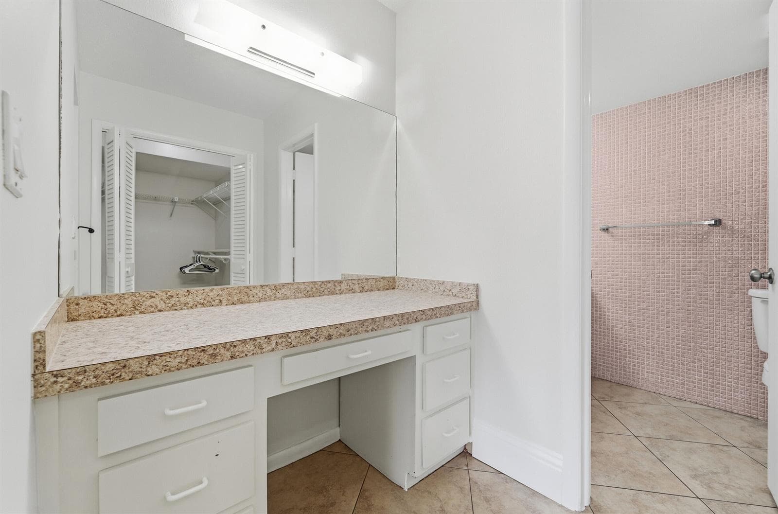 1427 E Hillsboro Boulevard 123 photo 17