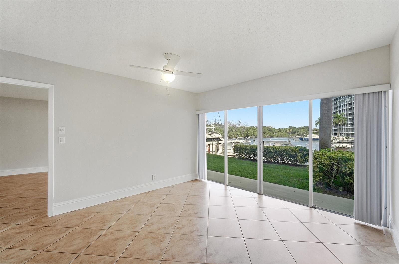 1427 E Hillsboro Boulevard 123 photo 3