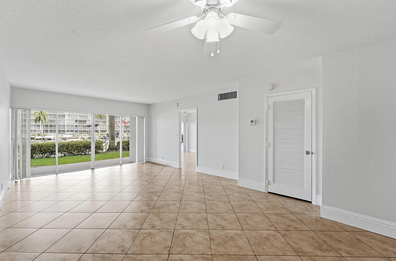 1427 E Hillsboro Boulevard 123 photo 9