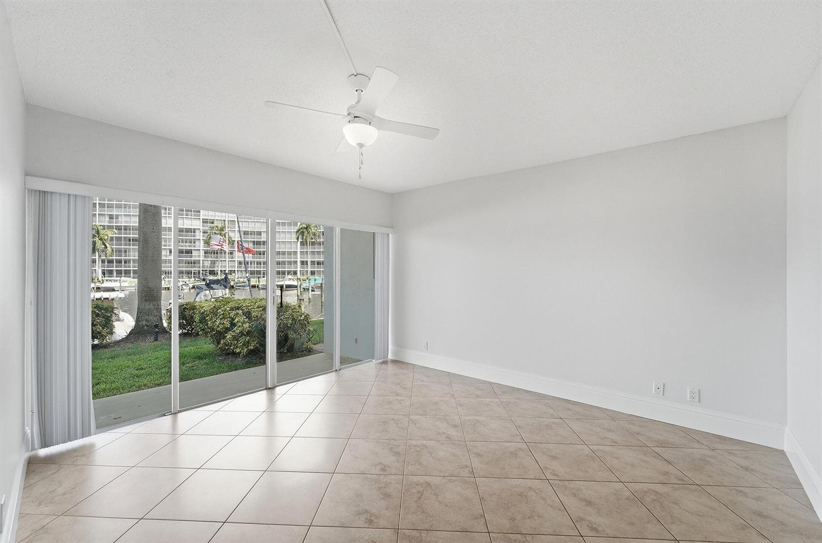 1427 E Hillsboro Boulevard 123 photo 15