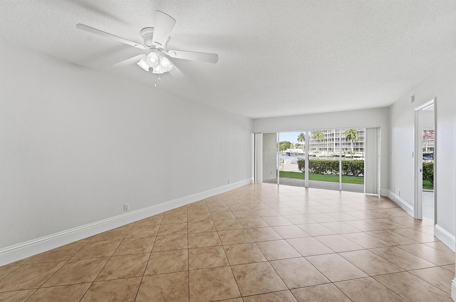 1427 E Hillsboro Boulevard 123 photo 8