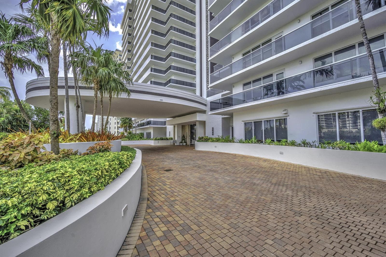 3500 Galt Ocean Drive 2115 photo 25