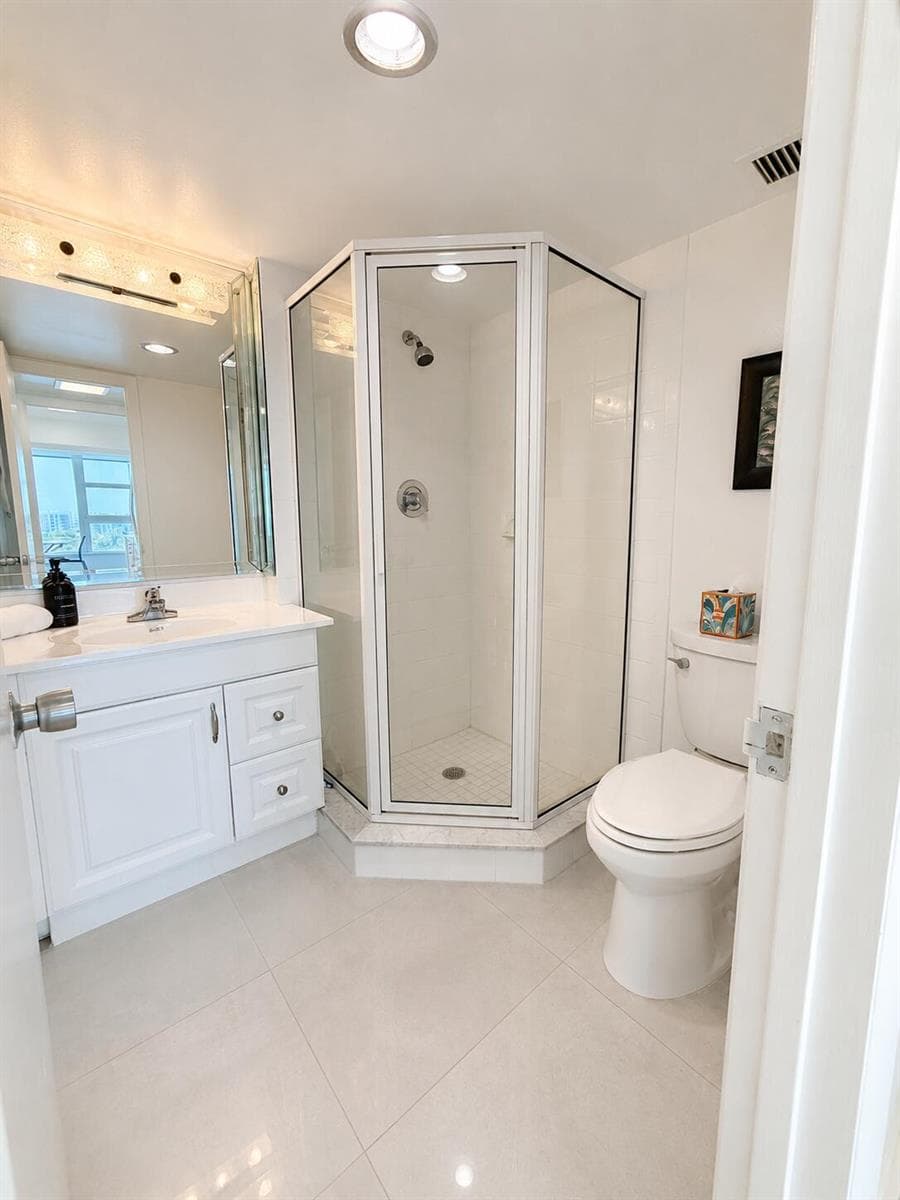 1620 S Ocean Boulevard 8H photo 15
