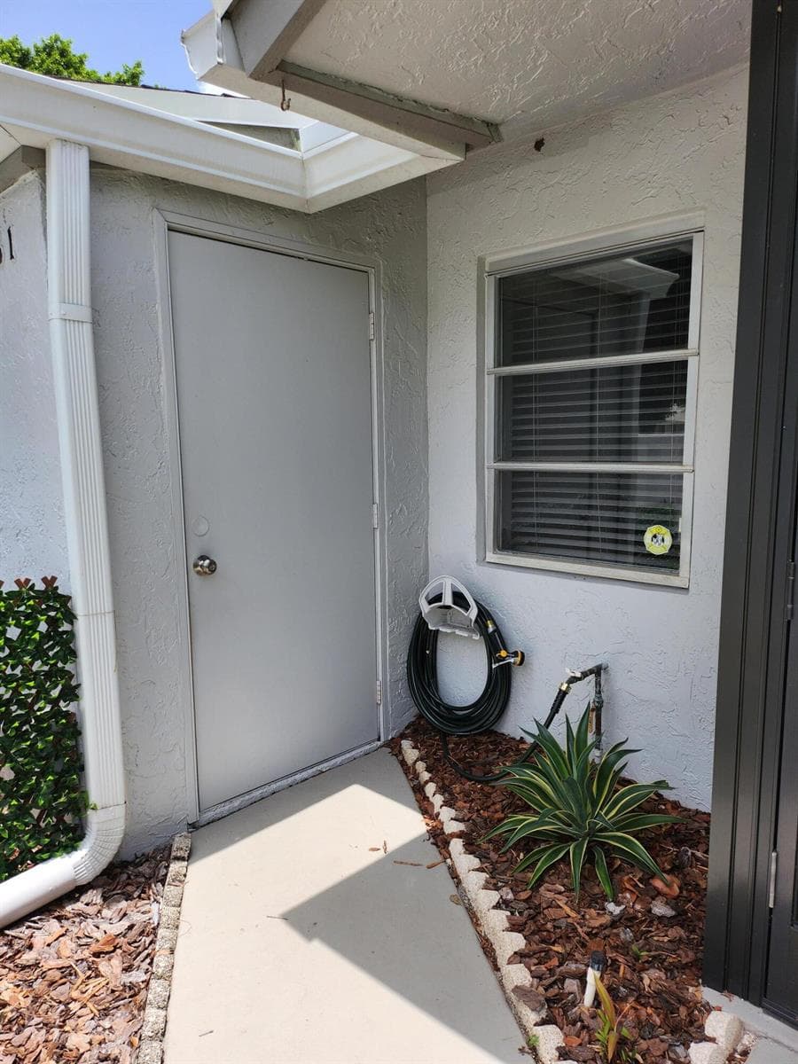 8951 Sunnywood Place B photo 2