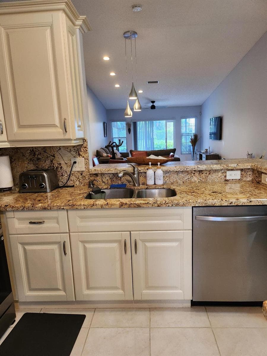 8951 Sunnywood Place B photo 5