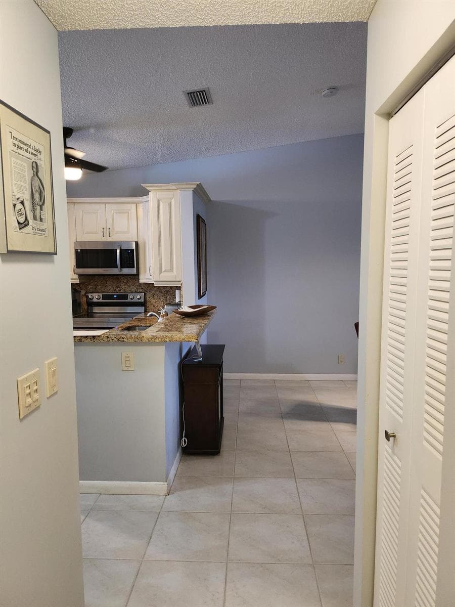8951 Sunnywood Place B photo 11