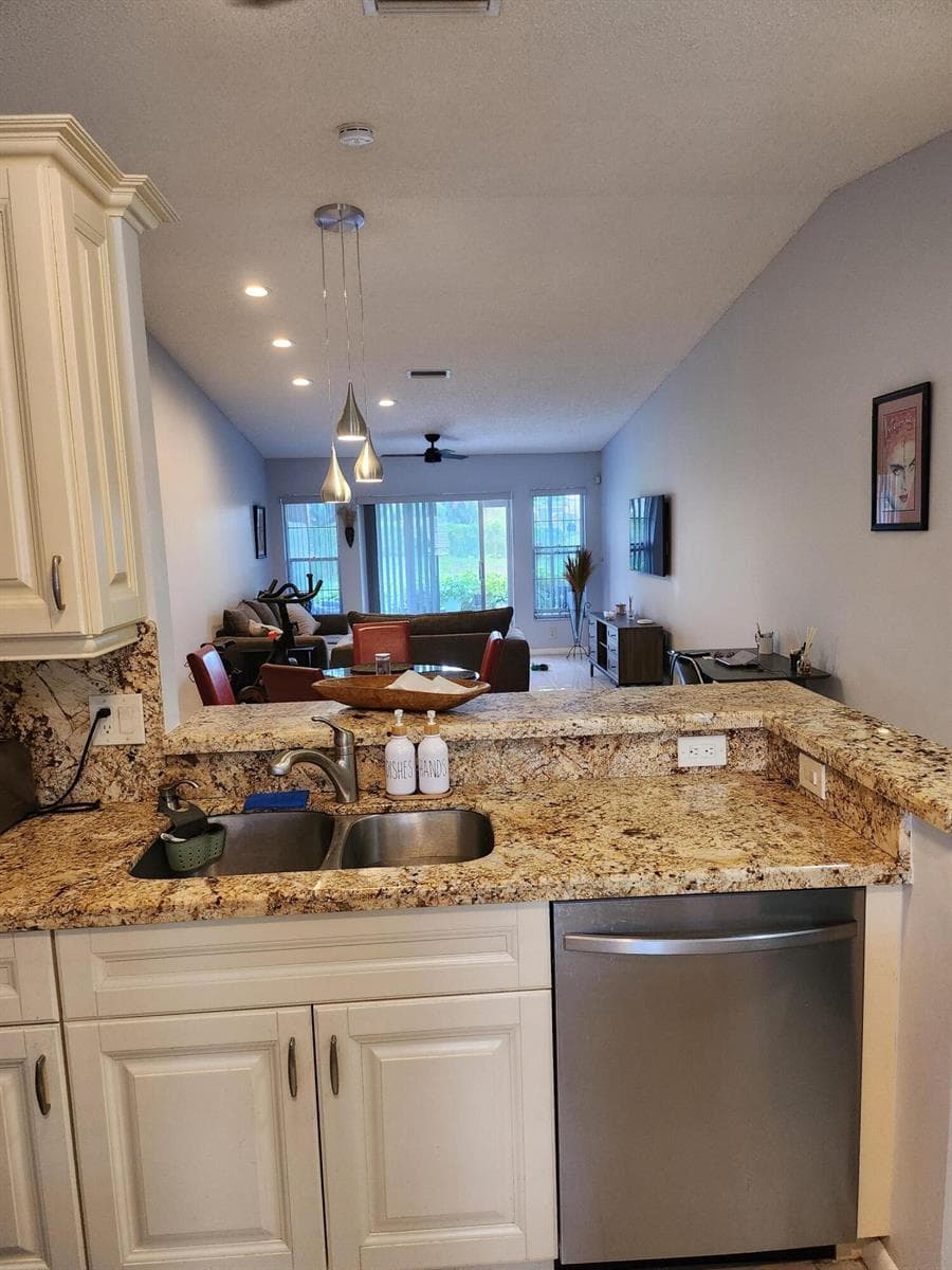 8951 Sunnywood Place B photo 8