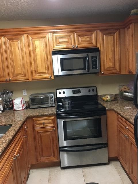 1504 Lake Crystal Drive B photo 2