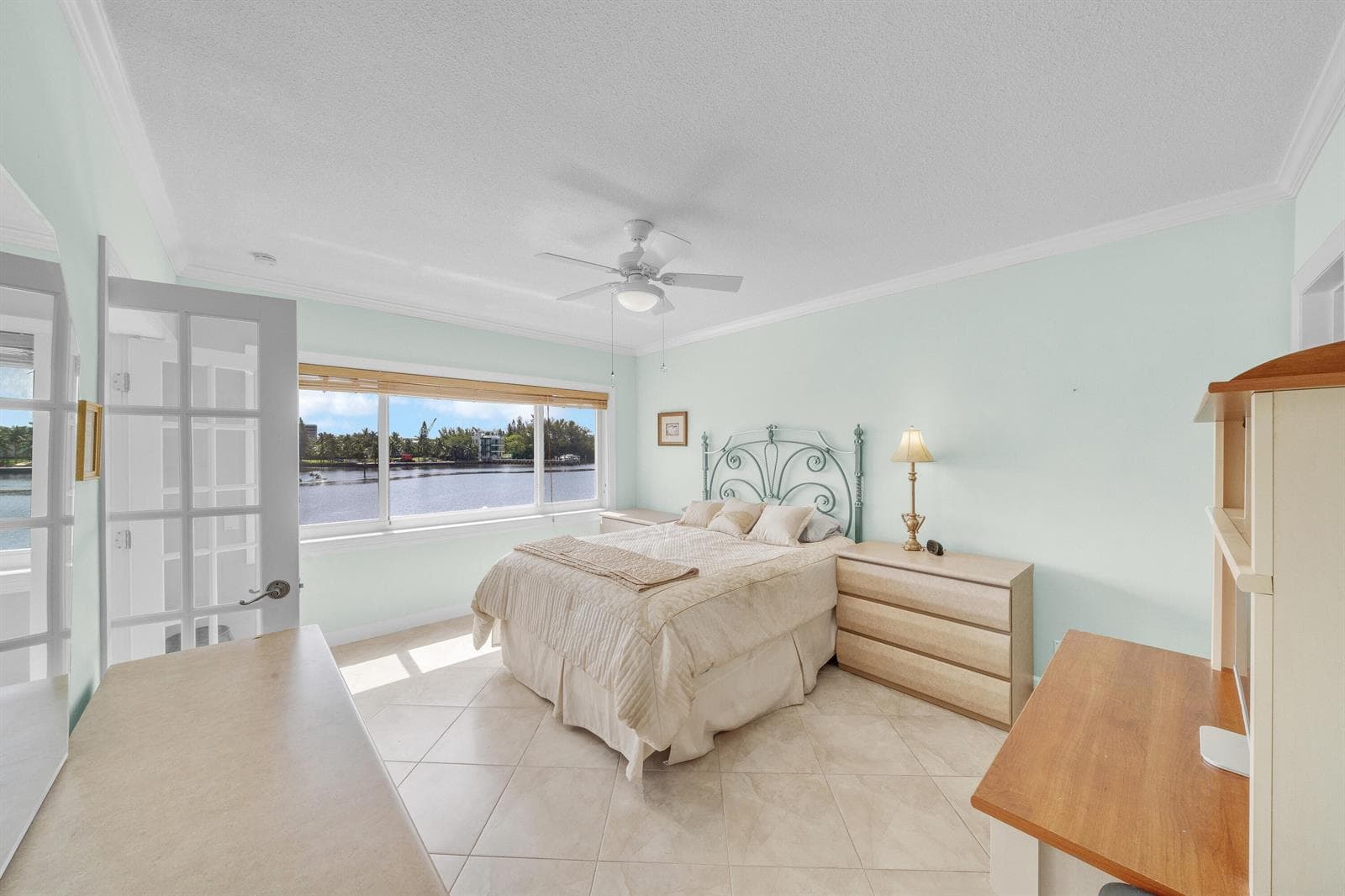 711 NE Harbour Terrace 409 photo 20