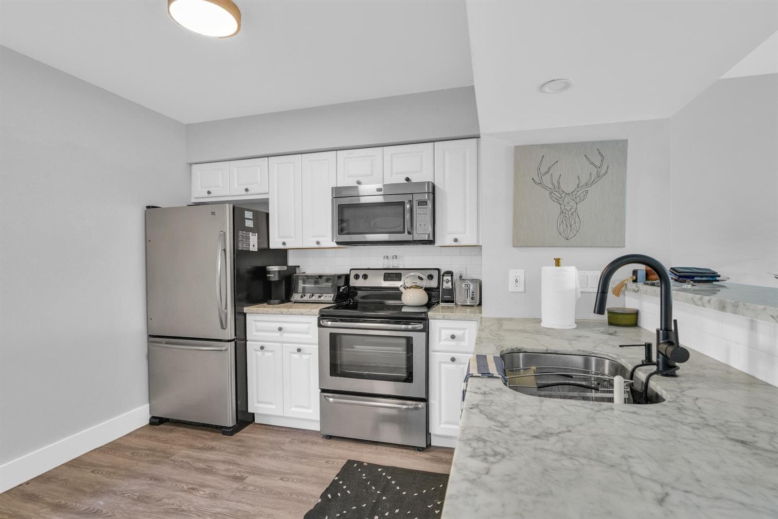 1030 Lake Shore Drive photo 6