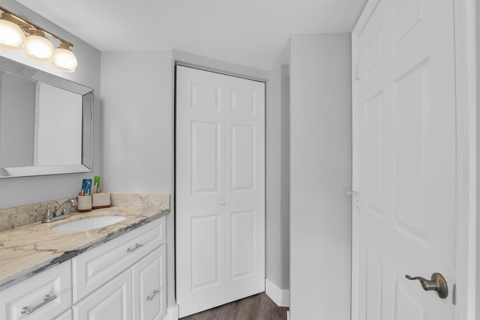1030 Lake Shore Drive photo 12