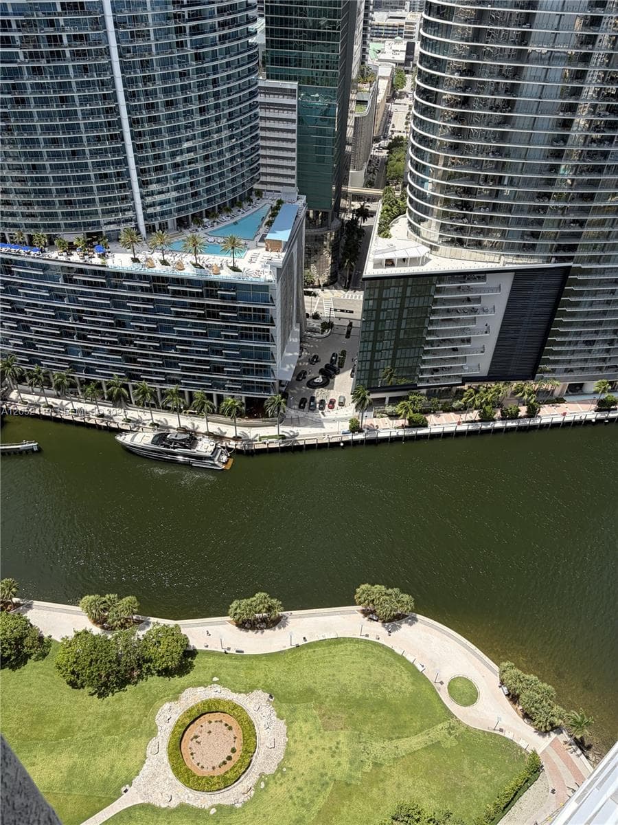 475 Brickell Ave 4008 photo 16