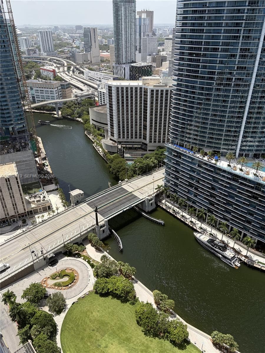 475 Brickell Ave 4008 photo 15