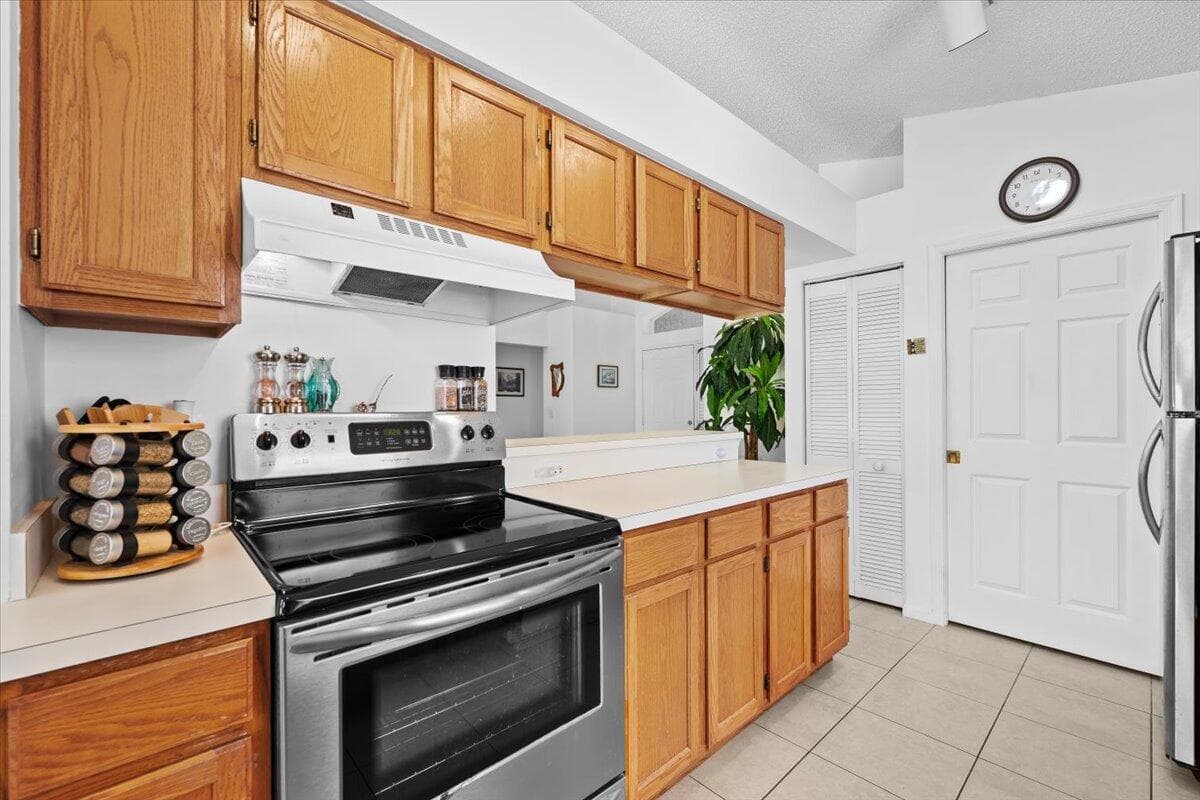 6397 Garrett Street photo 10