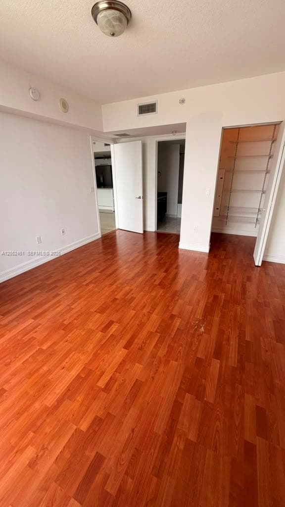 185 SW 7th St 2505 photo 6