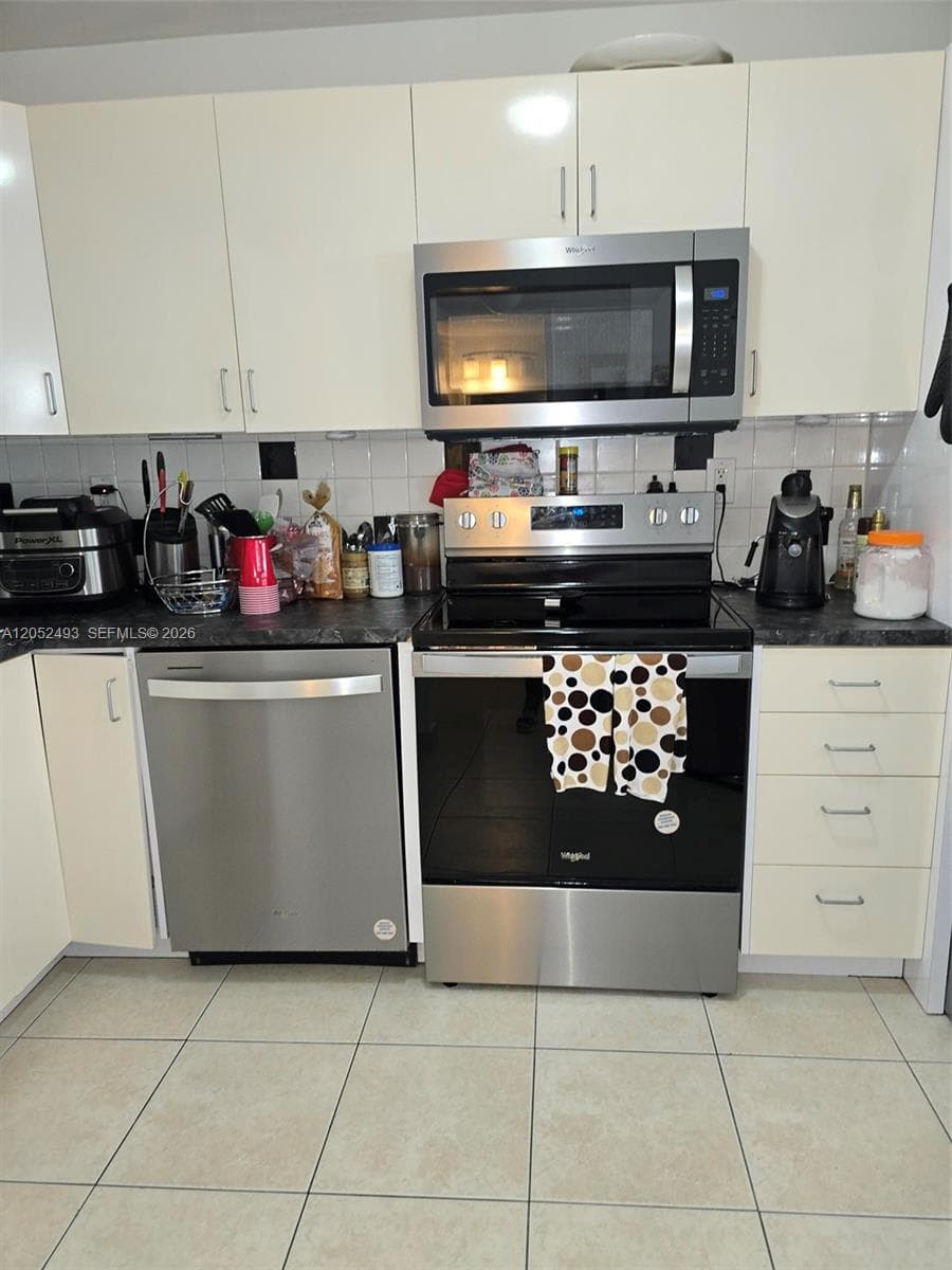 1901 Brickell Ave B504 photo 2