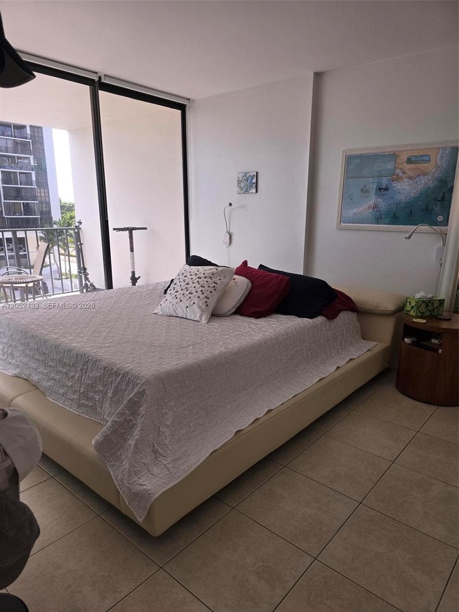 1901 Brickell Ave B504 photo 6