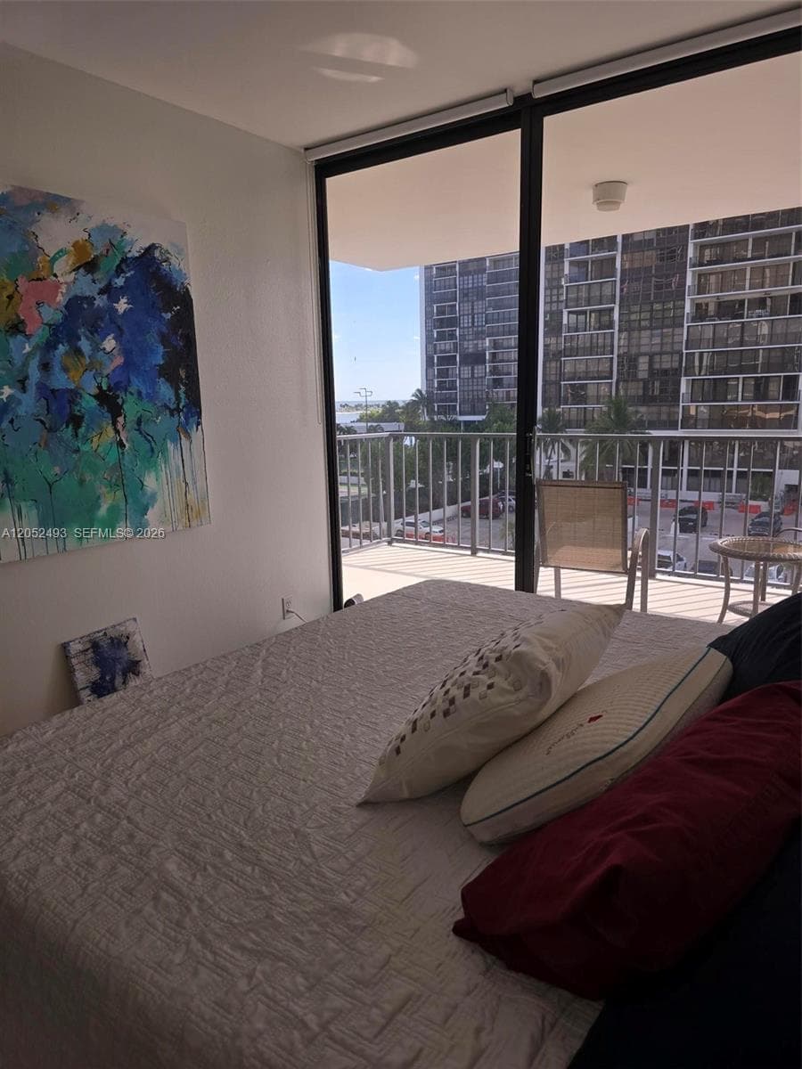 1901 Brickell Ave B504 photo 7