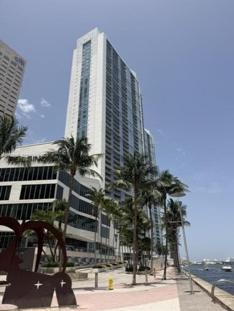 335 S Biscayne Blvd 3507 photo 2