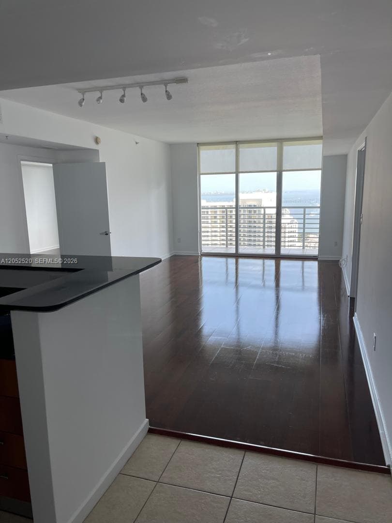 335 S Biscayne Blvd 3507 photo 4
