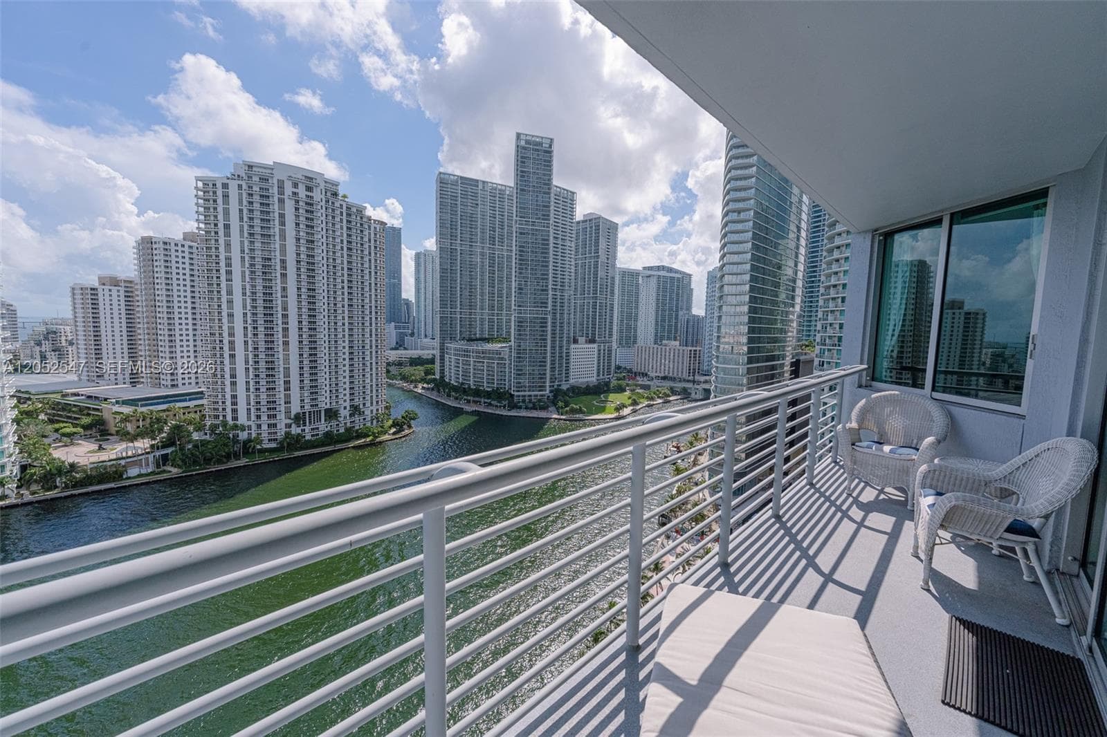 325 S Biscayne Blvd 2119 photo 6
