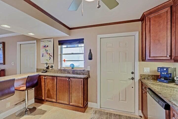 501 LAKE SHORE Drive 206 photo 12