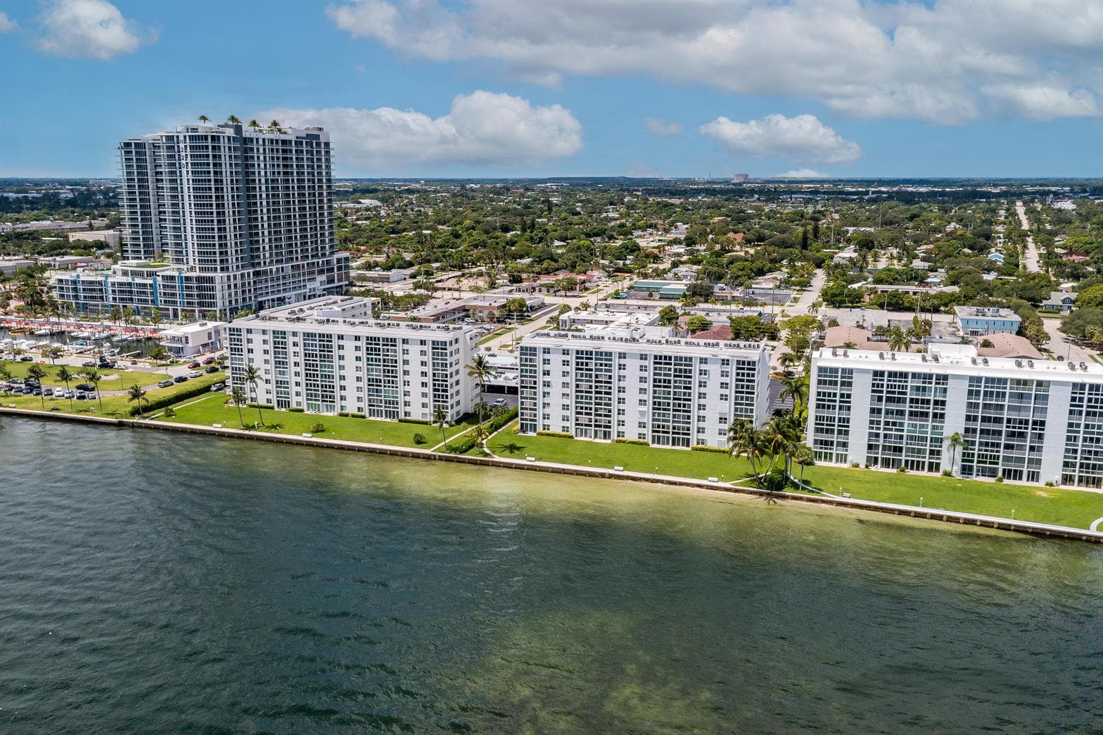 501 LAKE SHORE Drive 206 photo 8