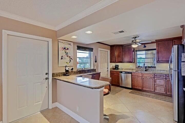 501 LAKE SHORE Drive 206 photo 25
