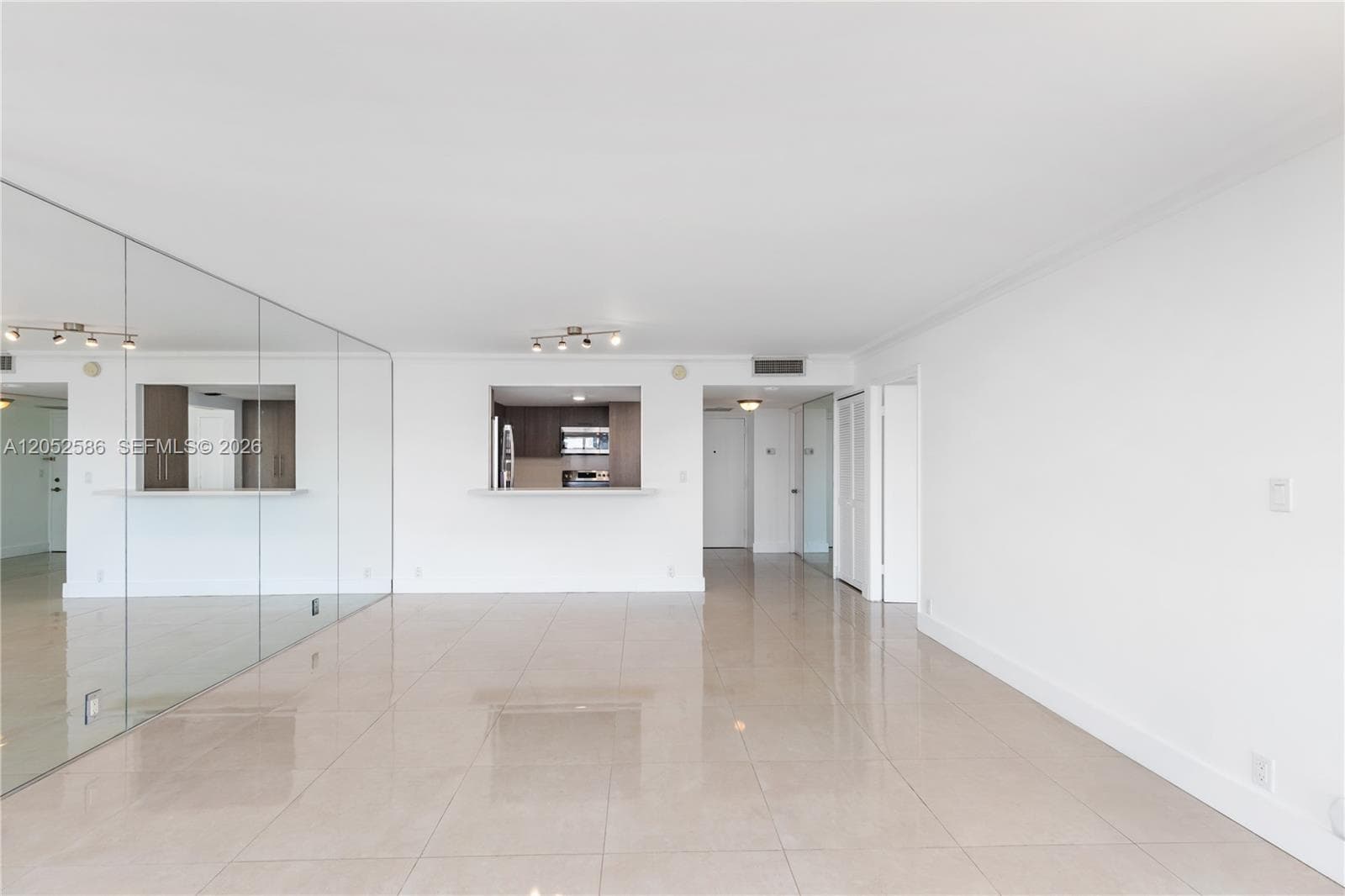 1901 Brickell Ave B1903 photo 5