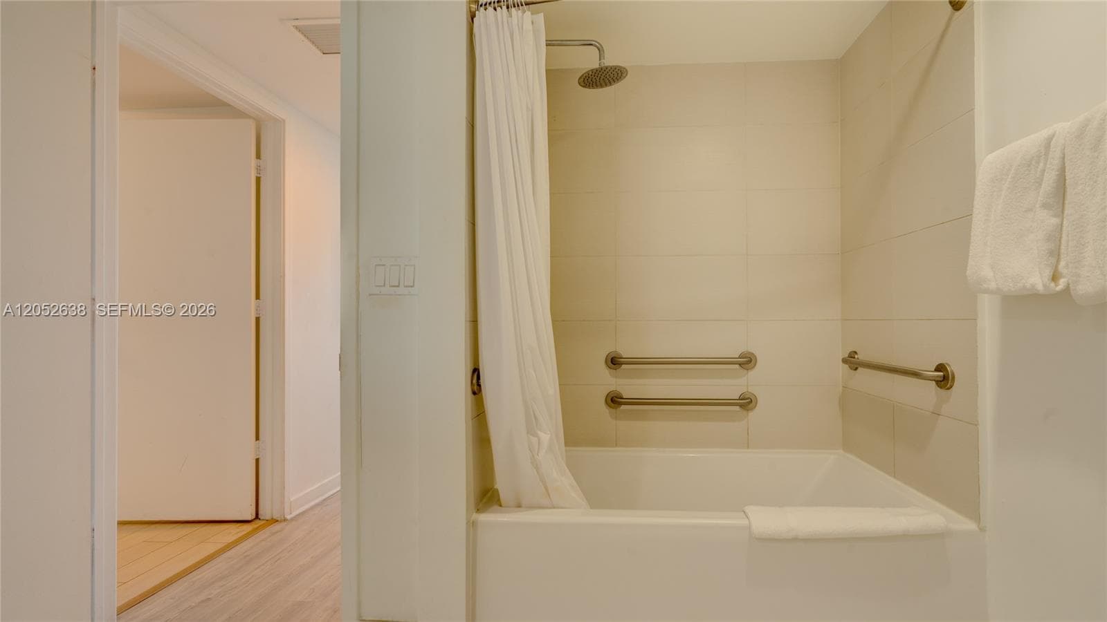 2602 E Hallandale Beach Blvd R2404 photo 17